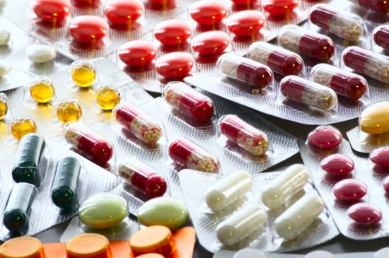 gesundheitszustand-vor-permanent-make-up-behandlung-medikamente