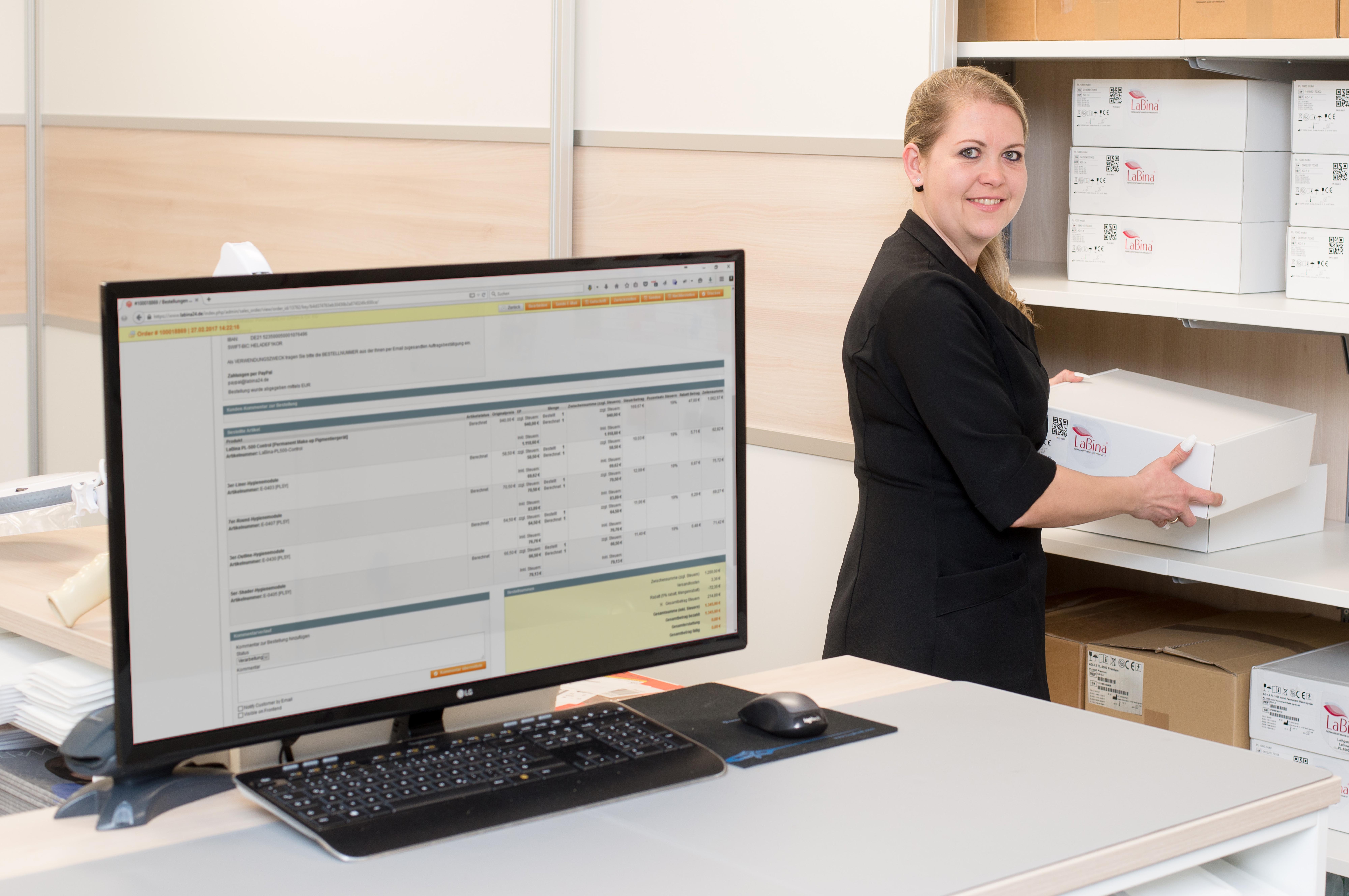 Team - Olga Knippschild - Versand