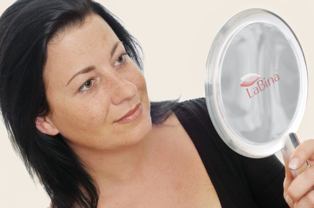 augenbrauen-gesamteindruck-spiegel-permanent-make-up