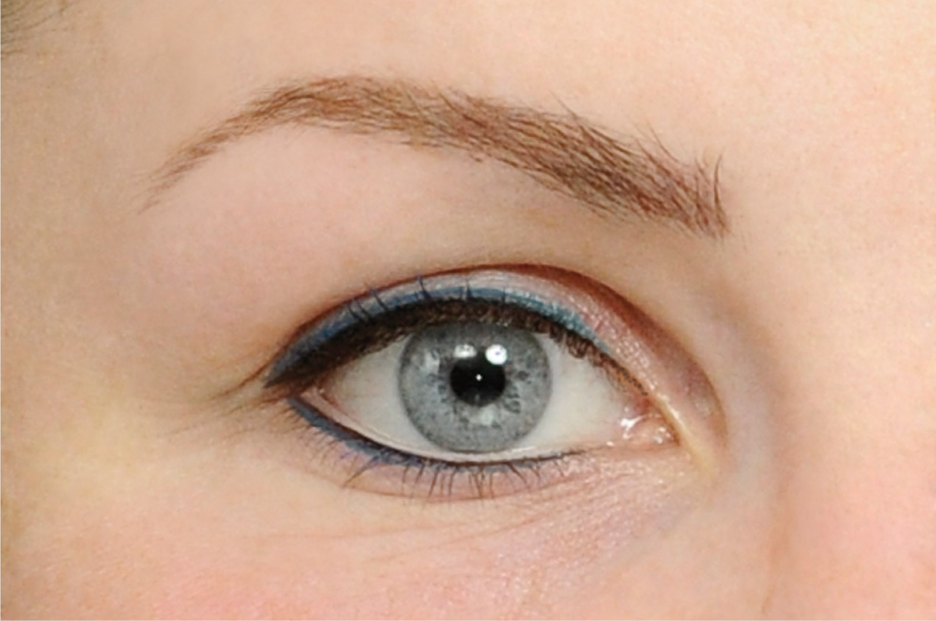 lidstrich-farbiger-lidstrich-permanent-make-up